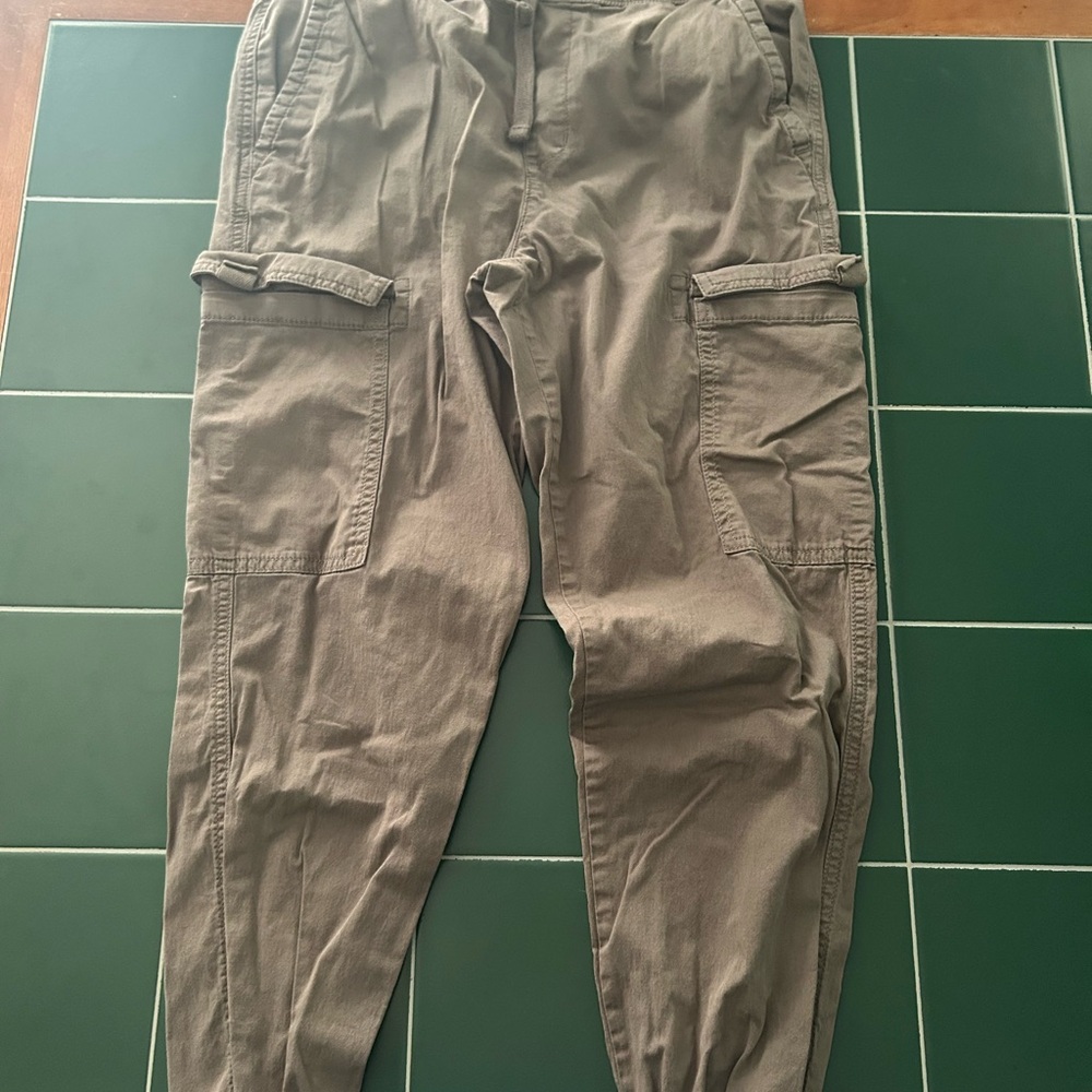Sonoma Tan Cargo Pants with Durable Cotton Blend